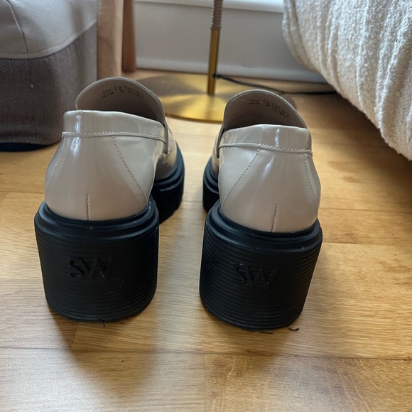 Stuart Weitzman SoHo loafer, Beige - Picture 4 of 7